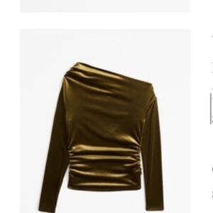 NWT - Abercrombie & Fitch Long-Sleeve Velvet Asymmetrical Draped Top in Medium